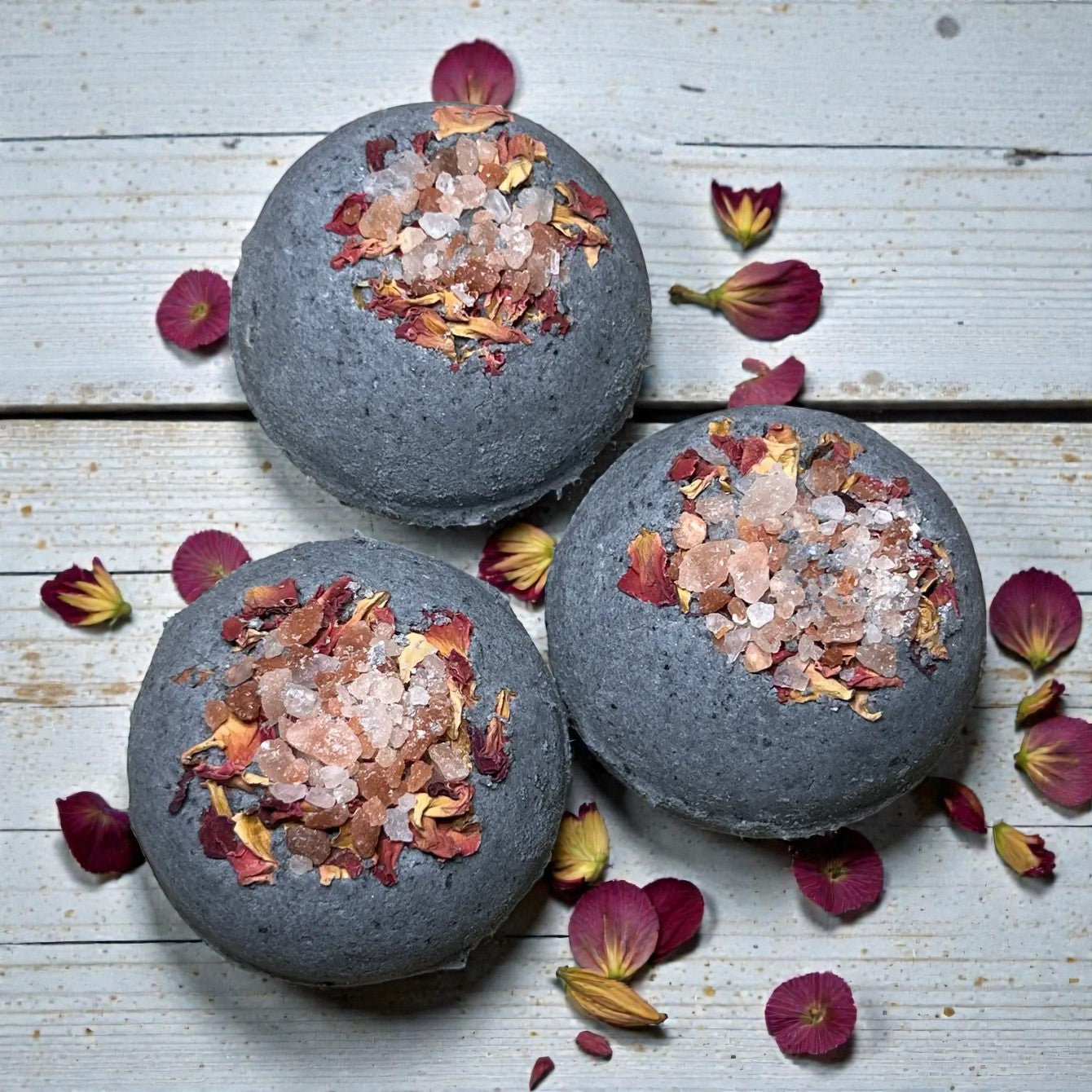 Charcoal & Dead Sea Salt Bath Bombs x10