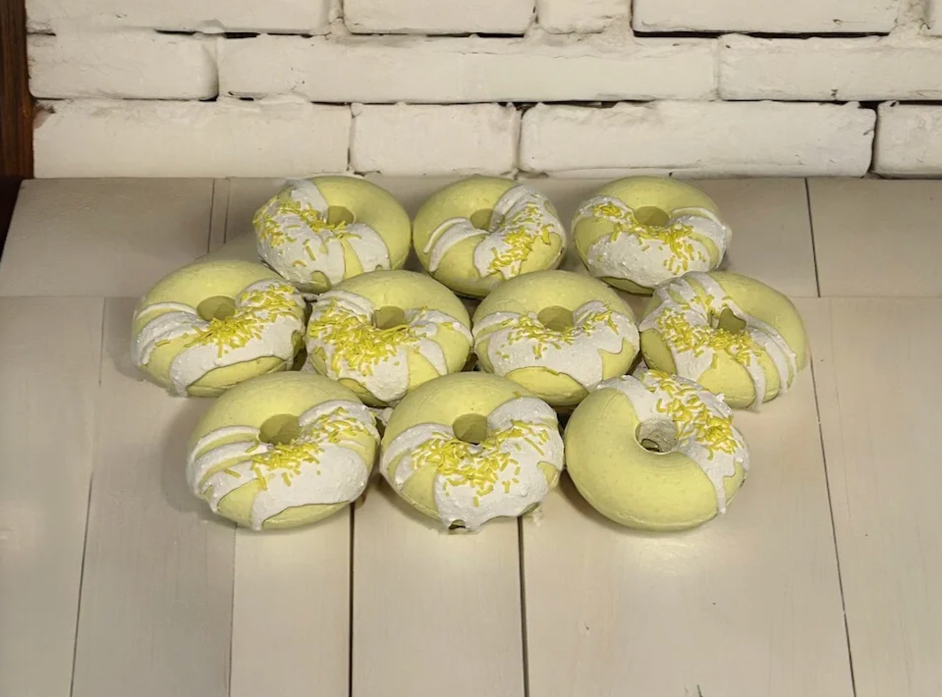 Pineapple Cocktail Donut Bath Bombs x10