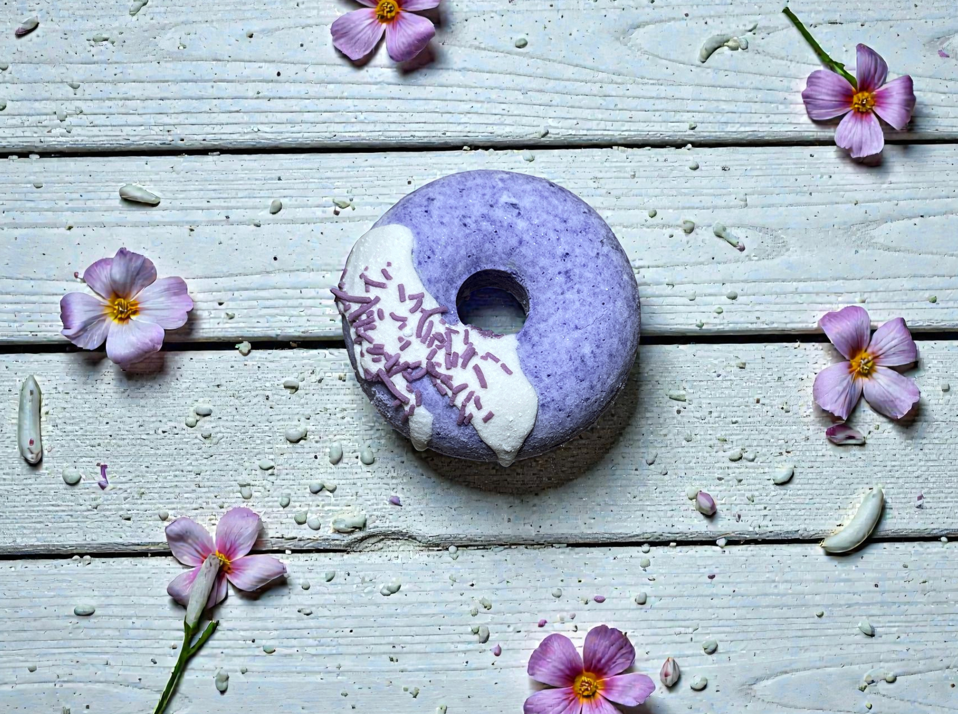 Berry Divine Donut Bath Bomb
