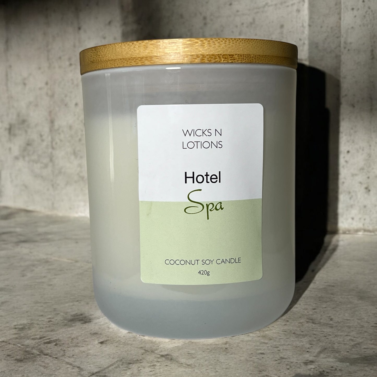 Hotel Day Spa Large Candle