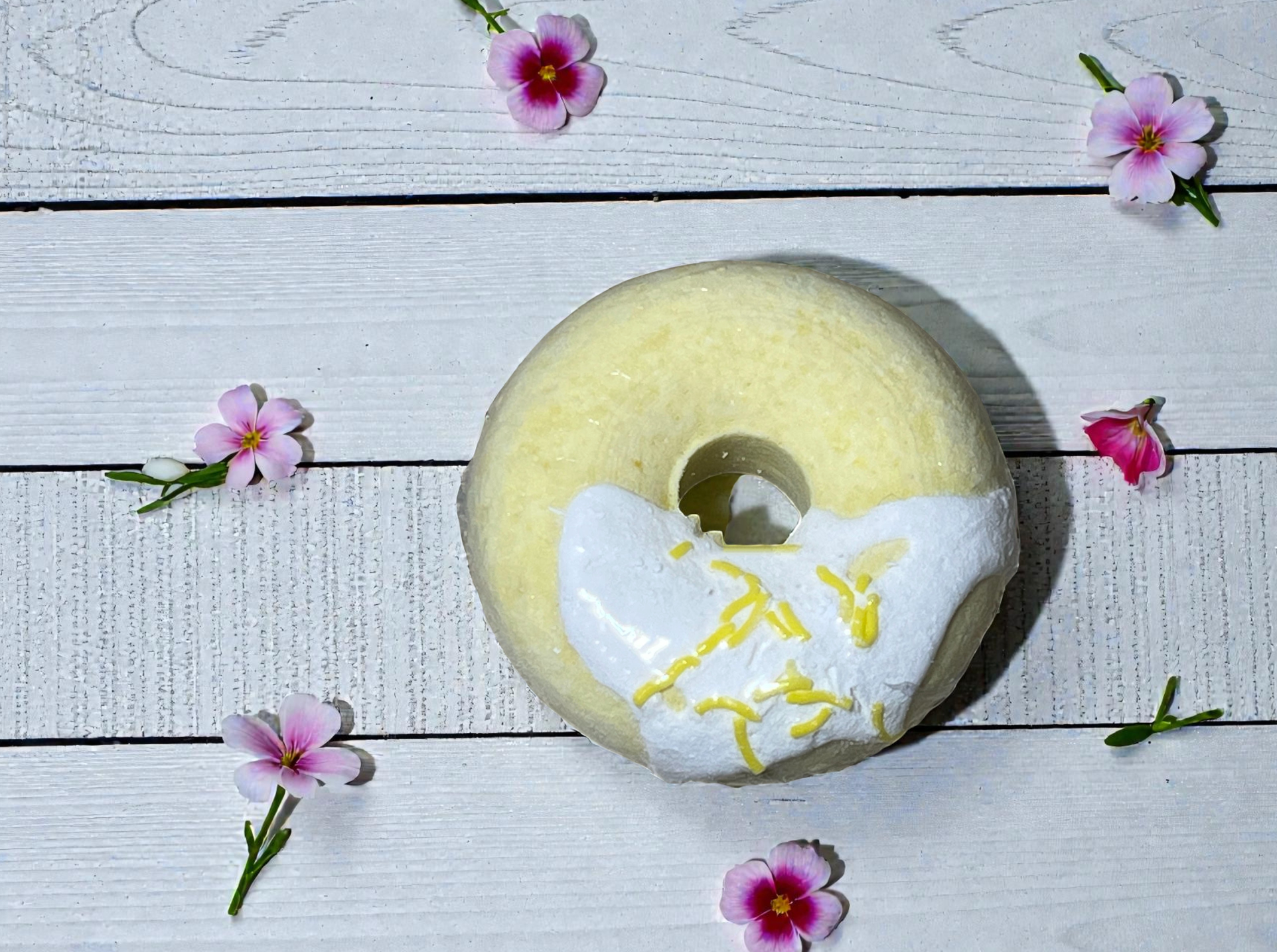 Pineapple Cocktail Donut Bath Bomb