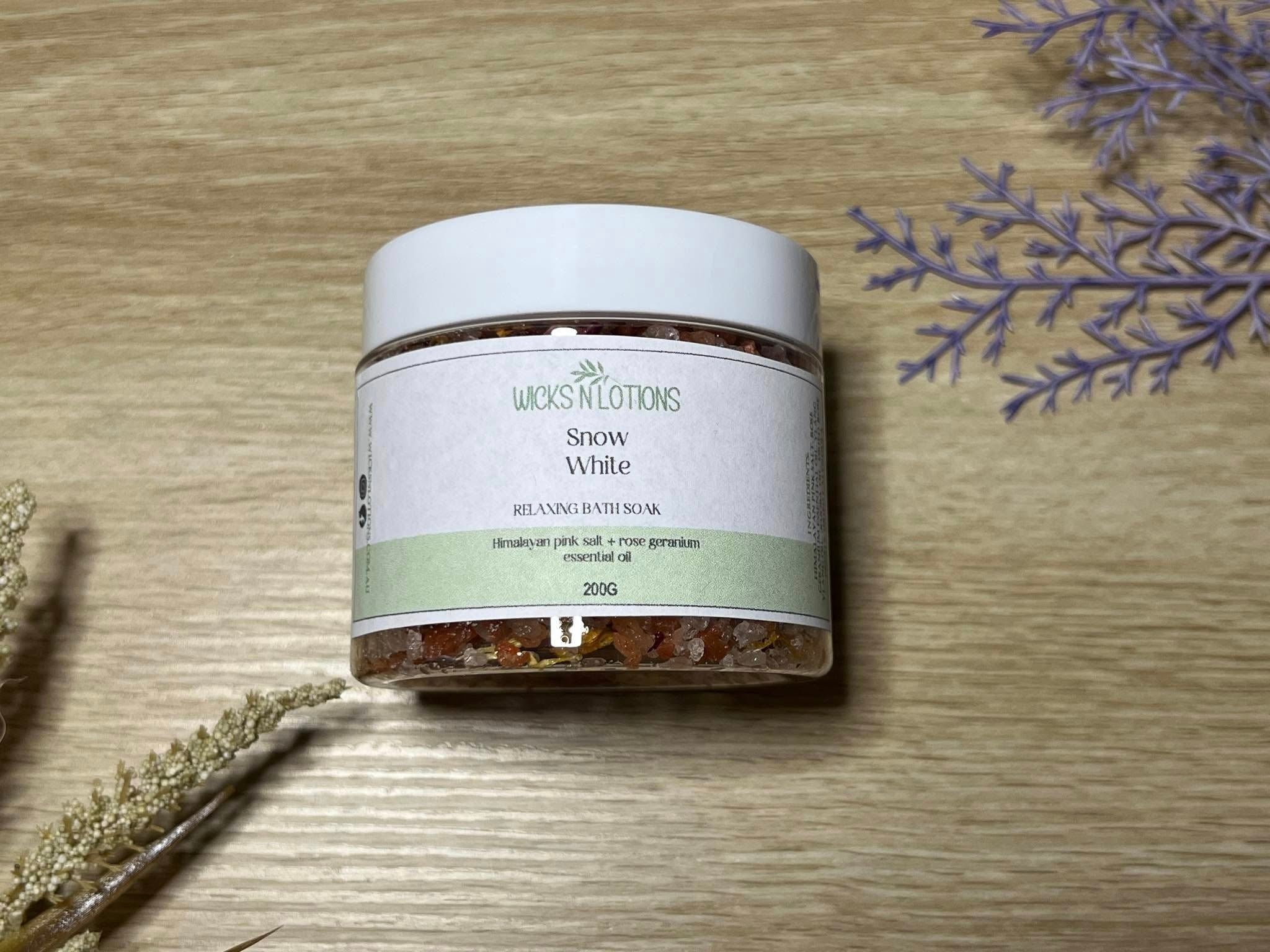 Snow White Relaxing Bath Salts