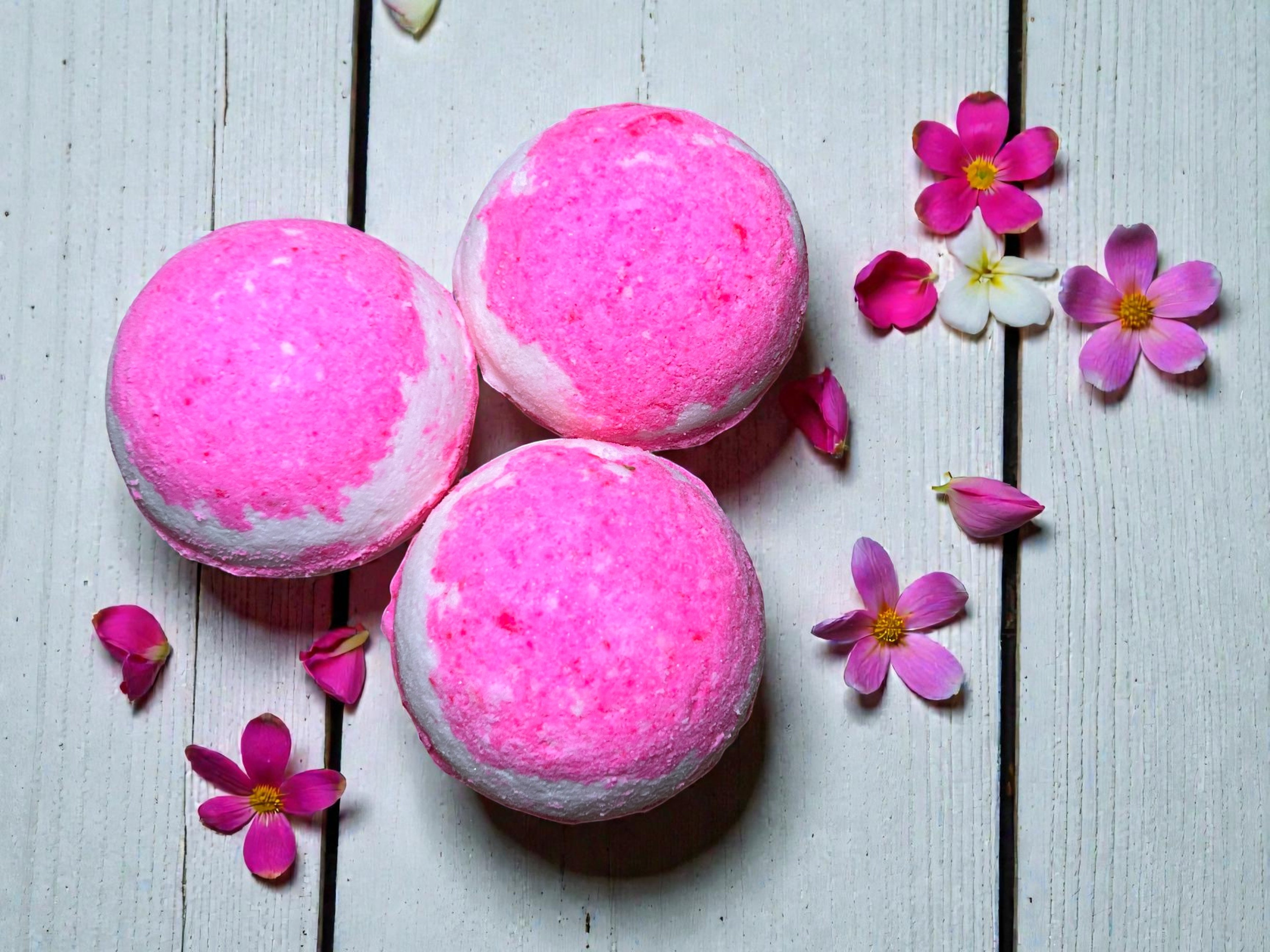 Strawberry Bath Bombs x10